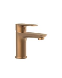 Grifo de lavabo de cobre pulido, salida plana